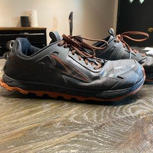 Mens Altra lone Peak trail running shoe
